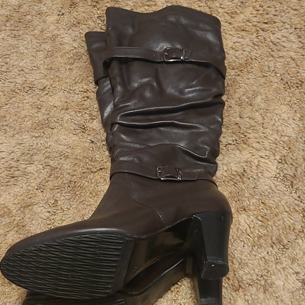 Heeled boots